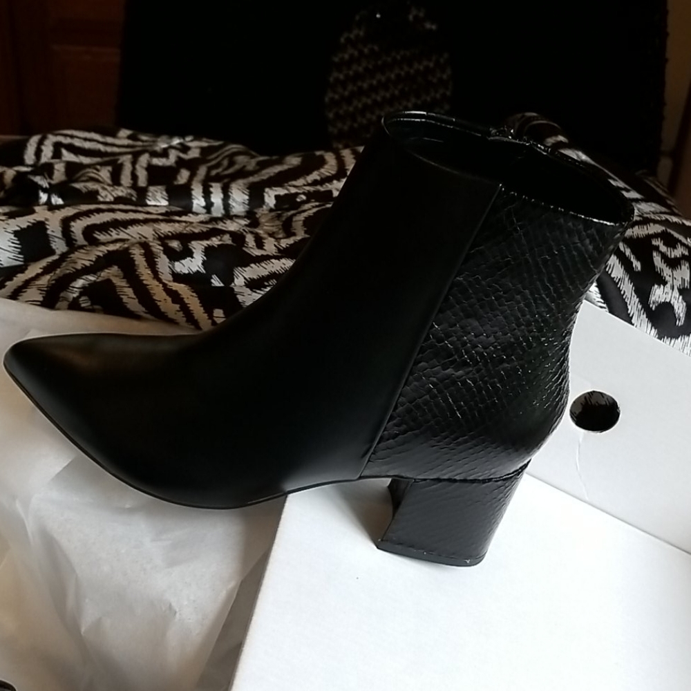 New Nine West Ankle Boots